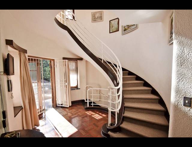 4 BEDROOM HOUSE FOR SALE IN PARKTOWN
